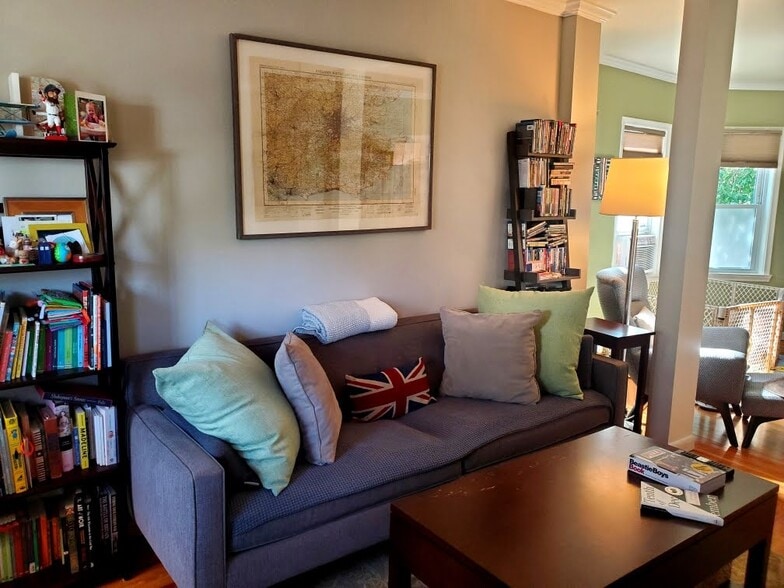 Living room - 59 Cameron Ave