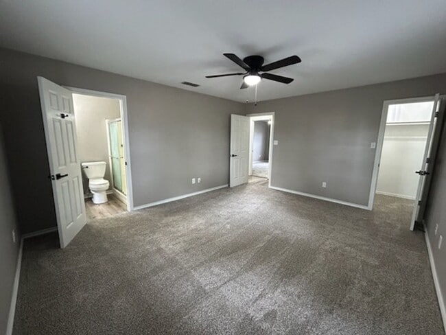 Building Photo - Lakeside Dream Home: Fully Remodeled 4BD/2BA Near Loop 323