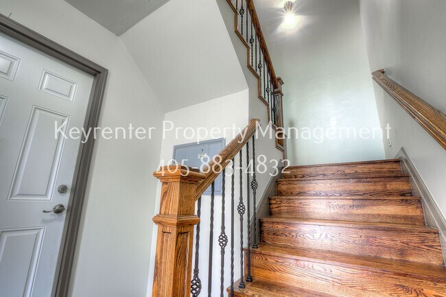 Building Photo - 1308 NW 16th St
