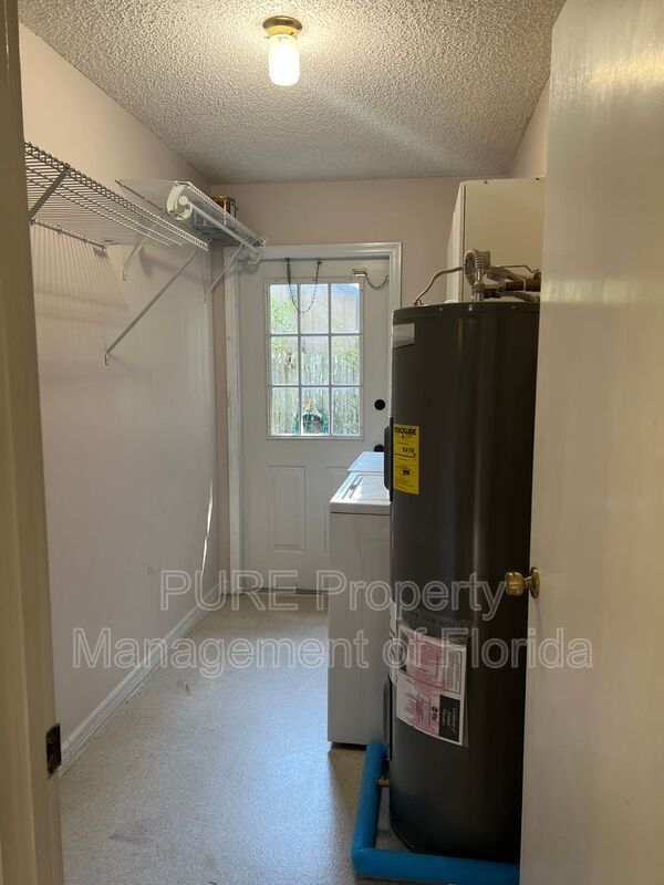 Building Photo - 70 Almond Rd