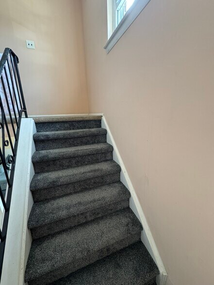 Upstaircase - 1908 Ironwood Ln