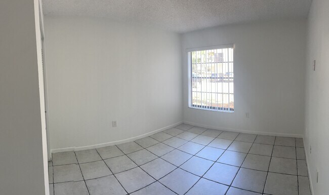 Building Photo - 13065 SW 88th Ter S