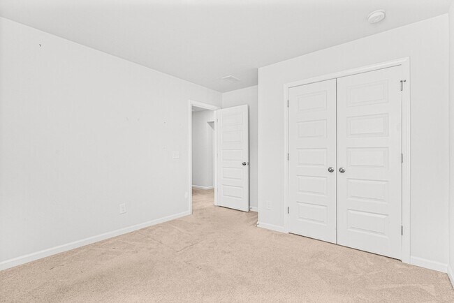 Building Photo - 504 Minim St