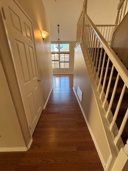 Building Photo - 10463 Graham Ct