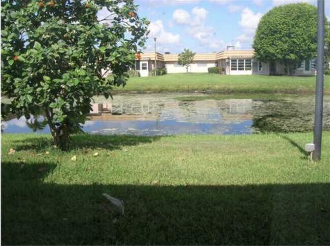 Building Photo - 166 Valencia Dr