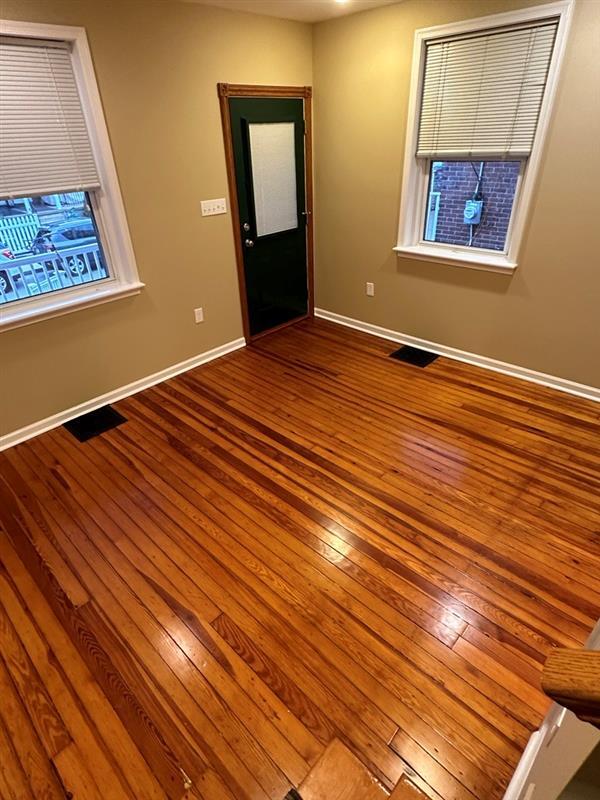 Building Photo - 11 N Warner Ave