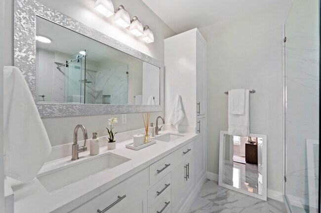 Building Photo - 651 Bering Dr