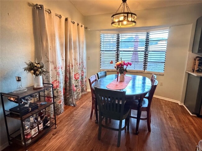 Building Photo - 7308 Fairwood Ave