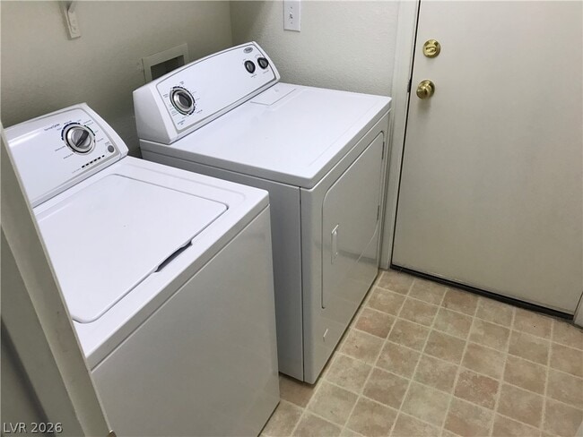 Building Photo - 8400 Wildheart Ranch St