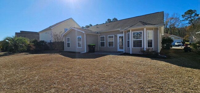 Building Photo - 3-Bedroom, 2-Bath Home with 2-Car Garage i...