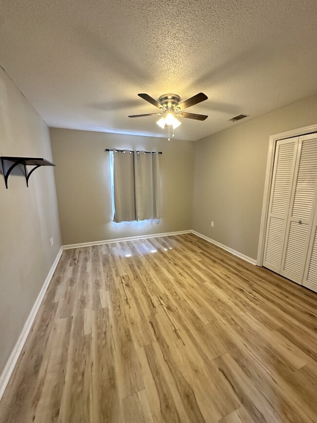 Building Photo - 38 Helmsman Ct