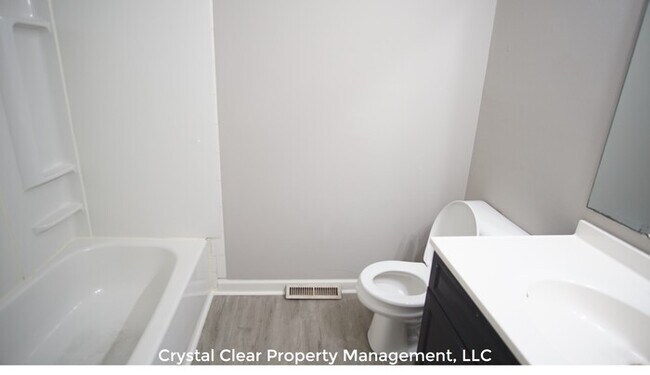 Building Photo - Large 2 bed 1.5 bath in Christiana School ...