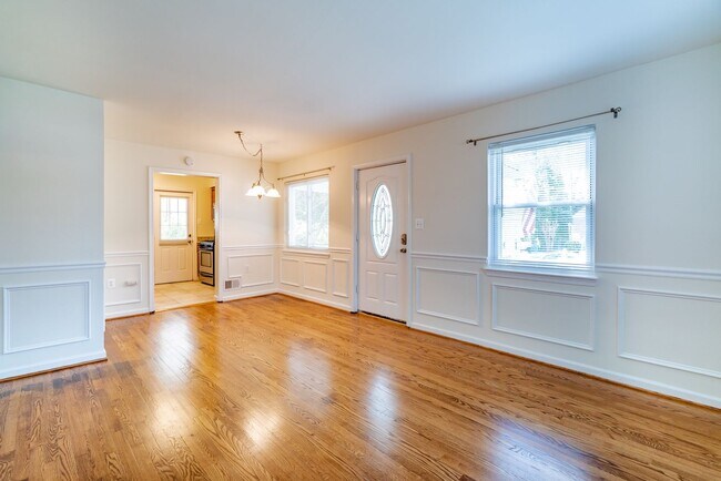 Building Photo - Lovely and Updated 4 Bedroom 2 Bath Cape C...