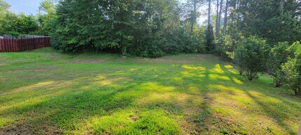 Building Photo - 4 Bedroom/ 2 Bath Home close to Fort Benning