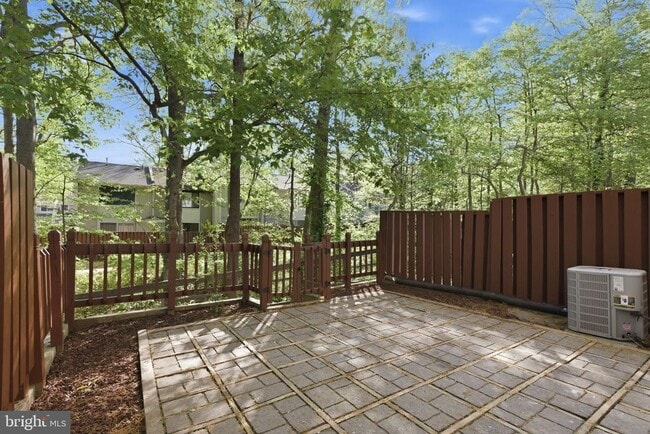 Building Photo - 2369 Southgate Square