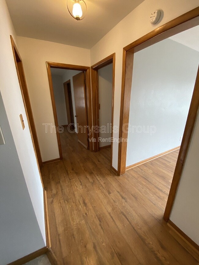 Building Photo - 2417 Circle Dr