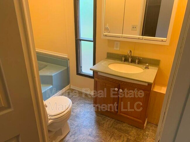 Building Photo - 3 Sweet Fern Dr