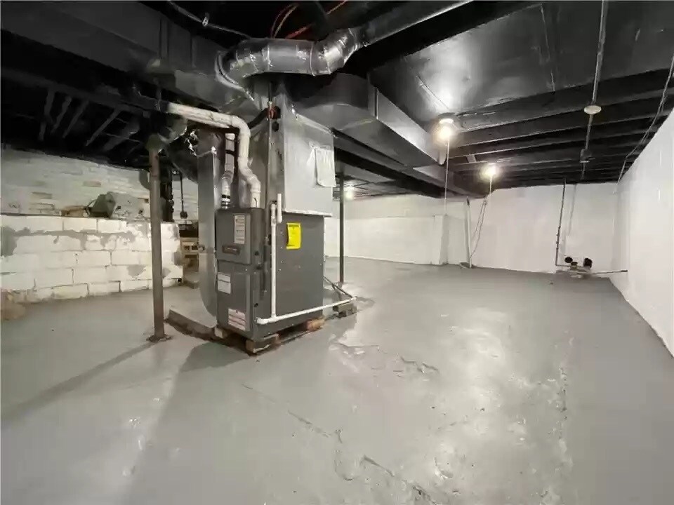 Building Photo - 1546 33rd St