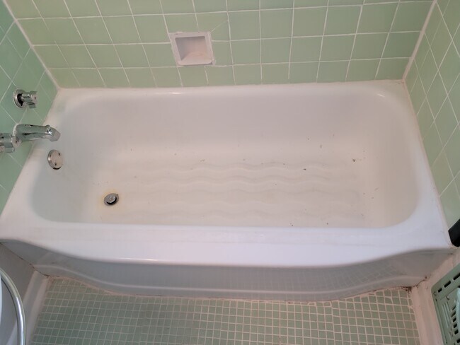 Building Photo - 1528 Steves Ave