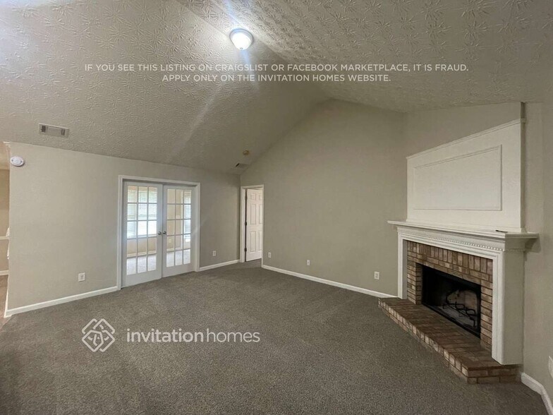 Building Photo - 2635 Essex Ct
