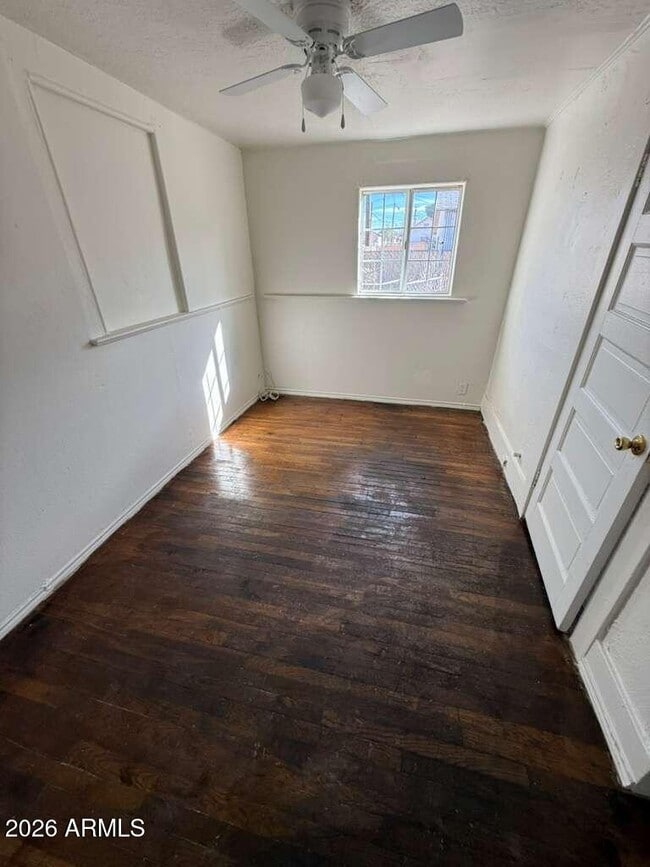 Building Photo - 1315 C Ave