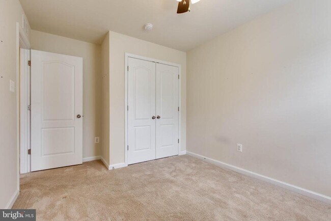 Building Photo - 1022 Linden Dr