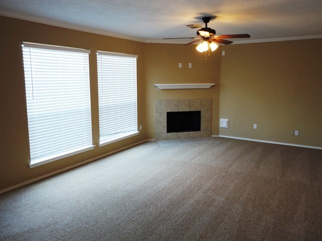 Building Photo - 2611 Feather Green Trl