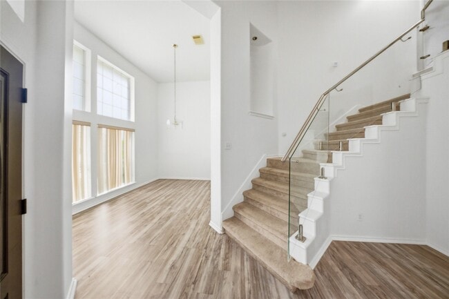 Building Photo - 2415 Mills Creek Dr