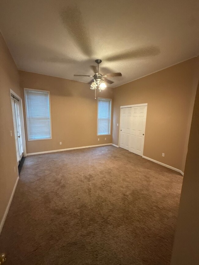 Building Photo - 3 BR, 2 Ba, 1451 SF, Single Story - - Tenatn Pay $175 monthly for WS&G