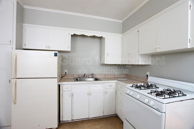 Building Photo - 1728 N Holyoke Ave