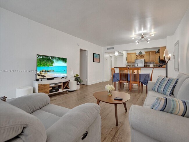 Building Photo - 3725 S Ocean Dr