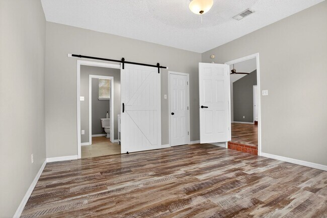 Building Photo - Beautiful Diamondhead Home