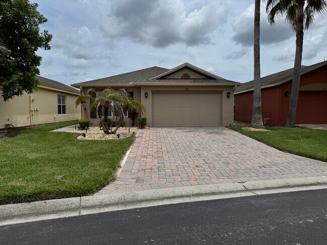 Building Photo - 353 Acadia Dr