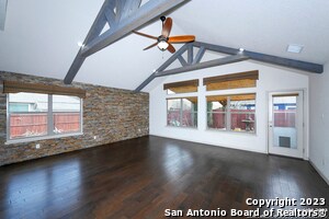 Building Photo - 842 Wall St