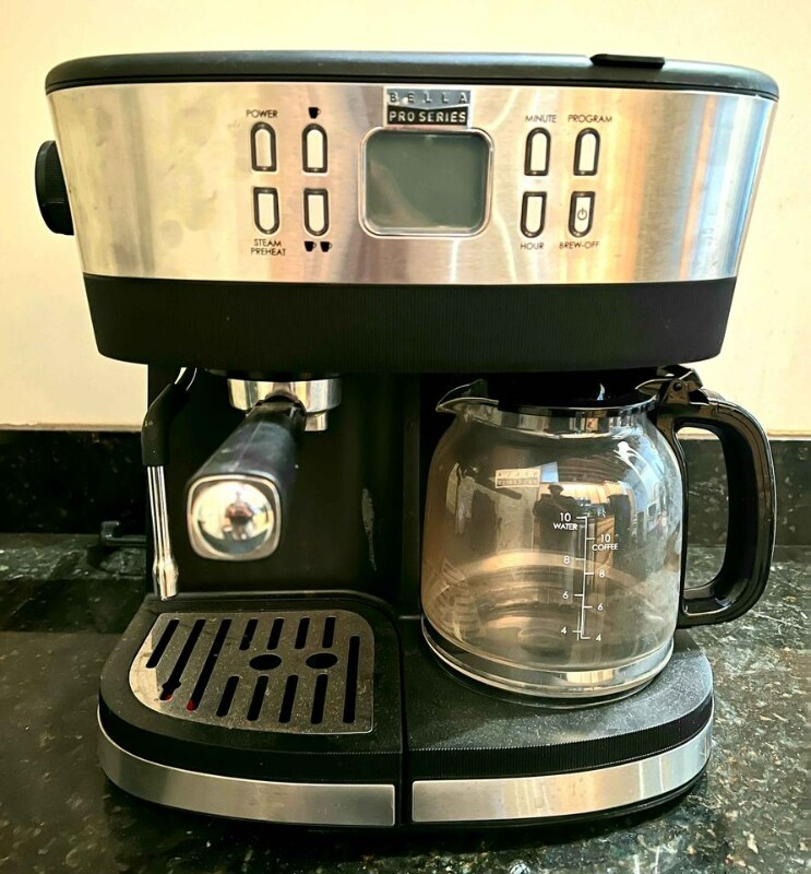 Building Photo - 773 N Water St