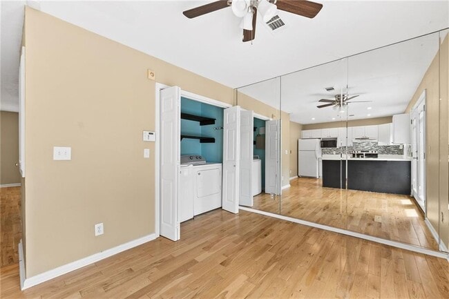 Building Photo - 2266 Oak Glenn Cir