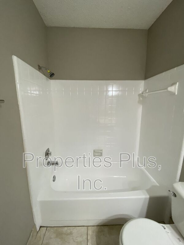 Building Photo - 5914 S 87th E Ave