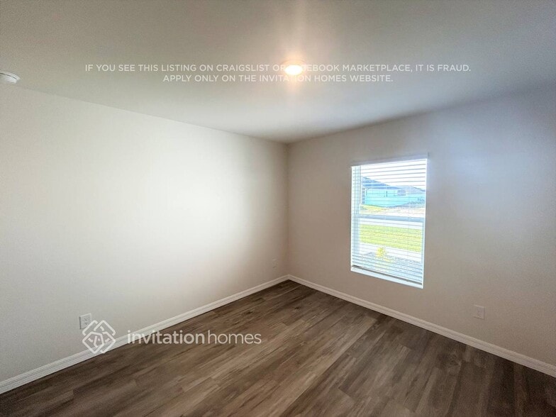 Building Photo - 623 NW 3rd Terrace