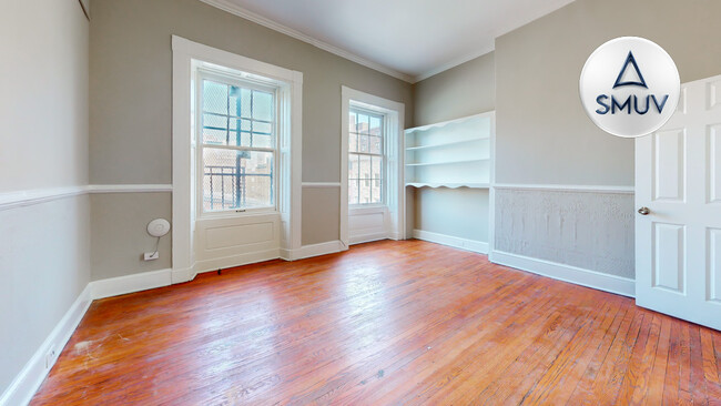 Building Photo - Charming studio in Mount Vernon w/shared l...