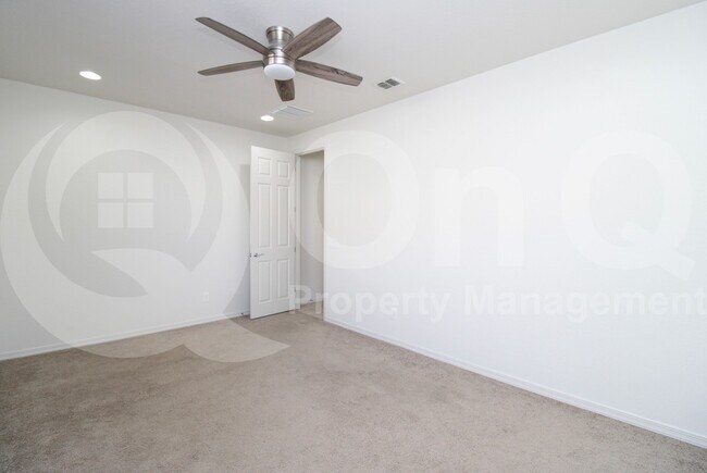 Building Photo - 26018 N 52nd Ln