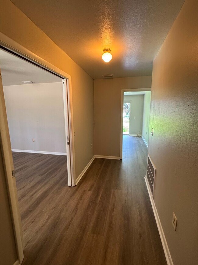 Building Photo - No HOA. Oversized 3/2 Home. NEW PHOTOS COMING SOON