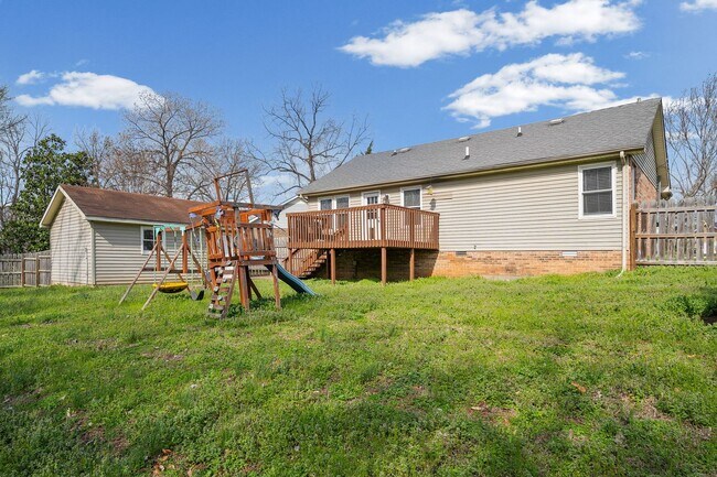 Building Photo - 2701 E Copeland Ct