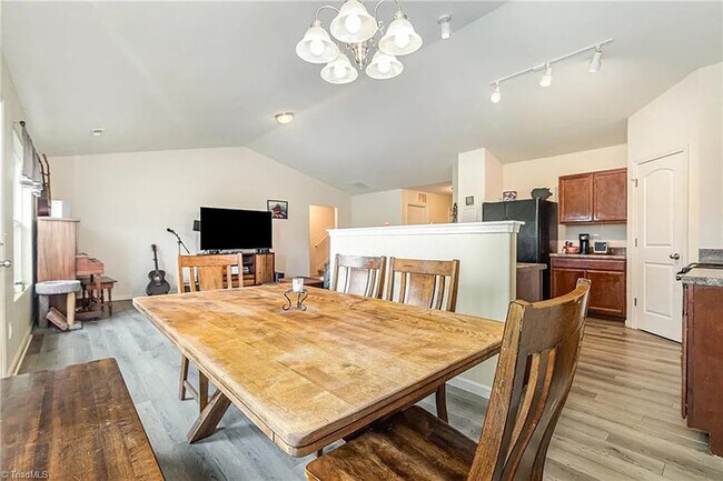 Building Photo - Earn Wealth While Leasing - Like a Homeown...