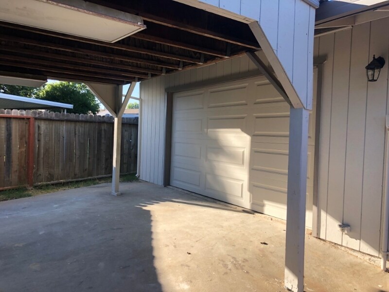 Building Photo - 7024 Woodmore Oaks Dr