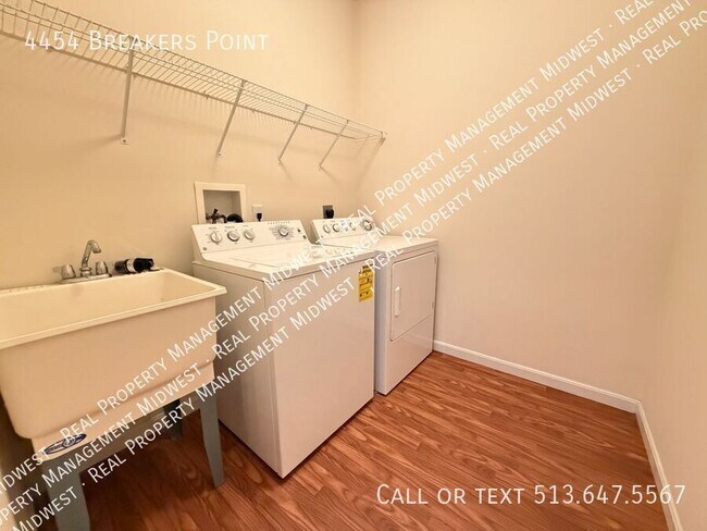 Building Photo - 4454 Breakers Point