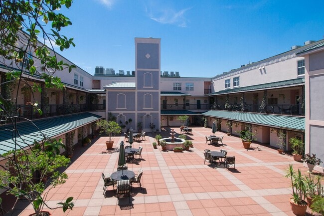 Building Photo - Union Street Station #324