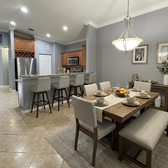 Building Photo - 5574 43rd Ct