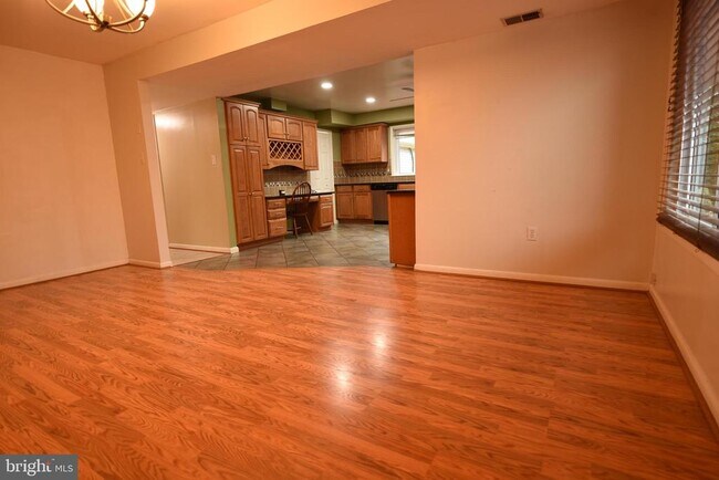 Building Photo - 111 Biscayne Ct