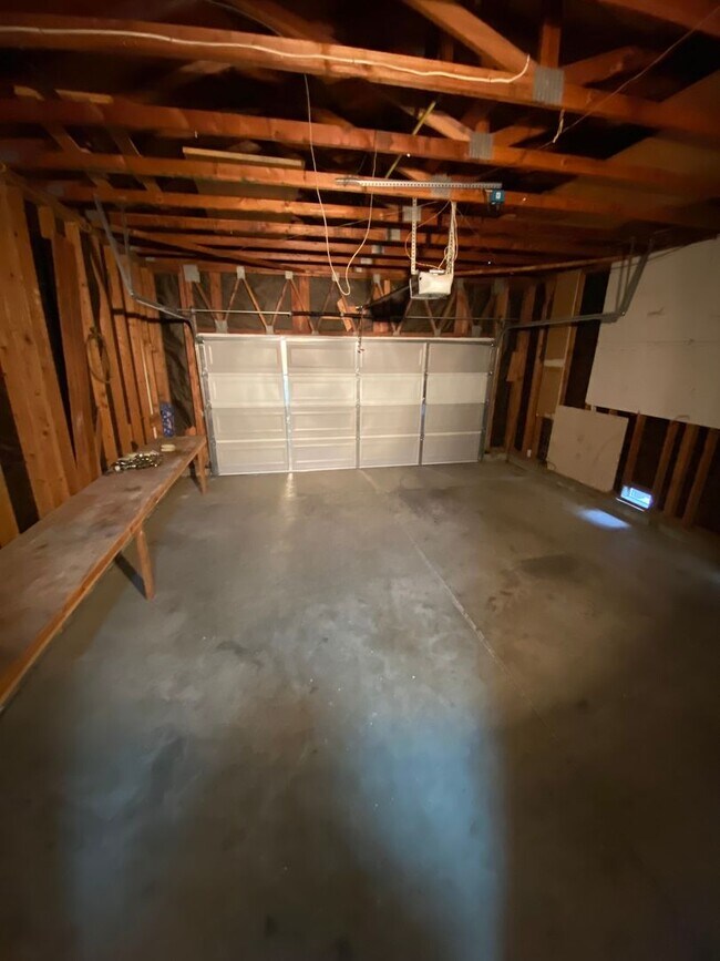 Building Photo - Fully Remodeled Single Story Spacious 3bed/2 bath home on corner lot in Suisun City!!!!