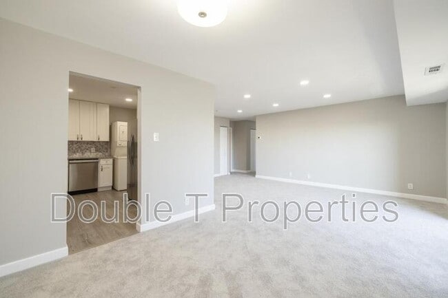 Building Photo - 12001 Old Columbia Pike